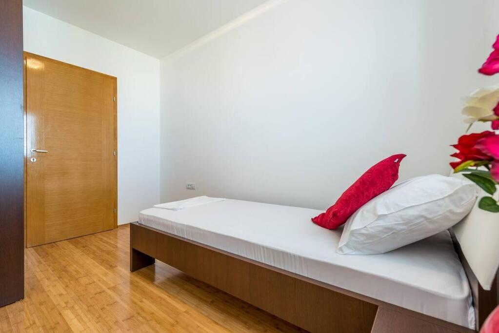 Apartment Belvedere With Magnificent Sea View Terrace Dubrovnik Dış mekan fotoğraf